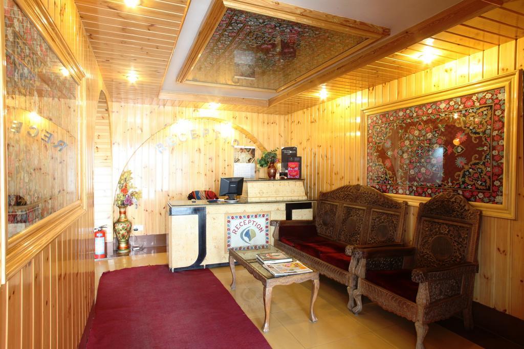 Hotel Sadaf Srinagar  Luaran gambar