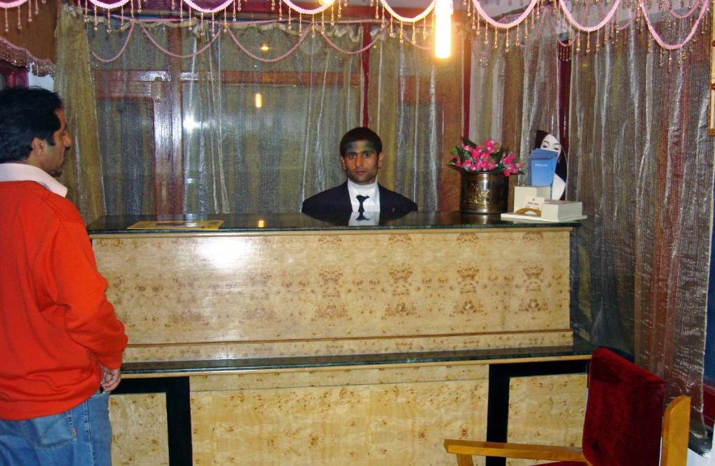 Hotel Sadaf Srinagar  Luaran gambar