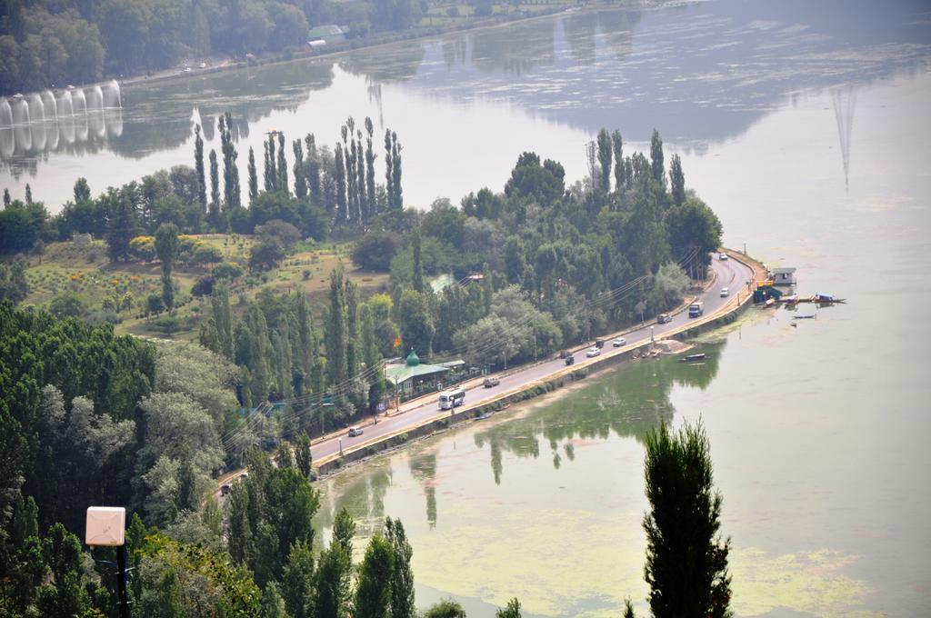 Hotel Sadaf Srinagar  Luaran gambar