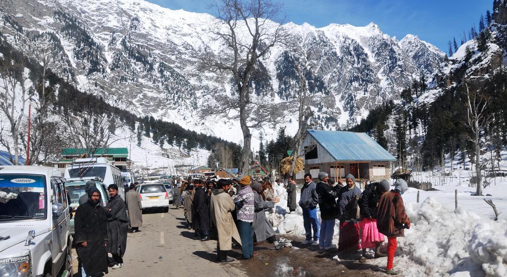 Hotel Sadaf Srinagar  Luaran gambar