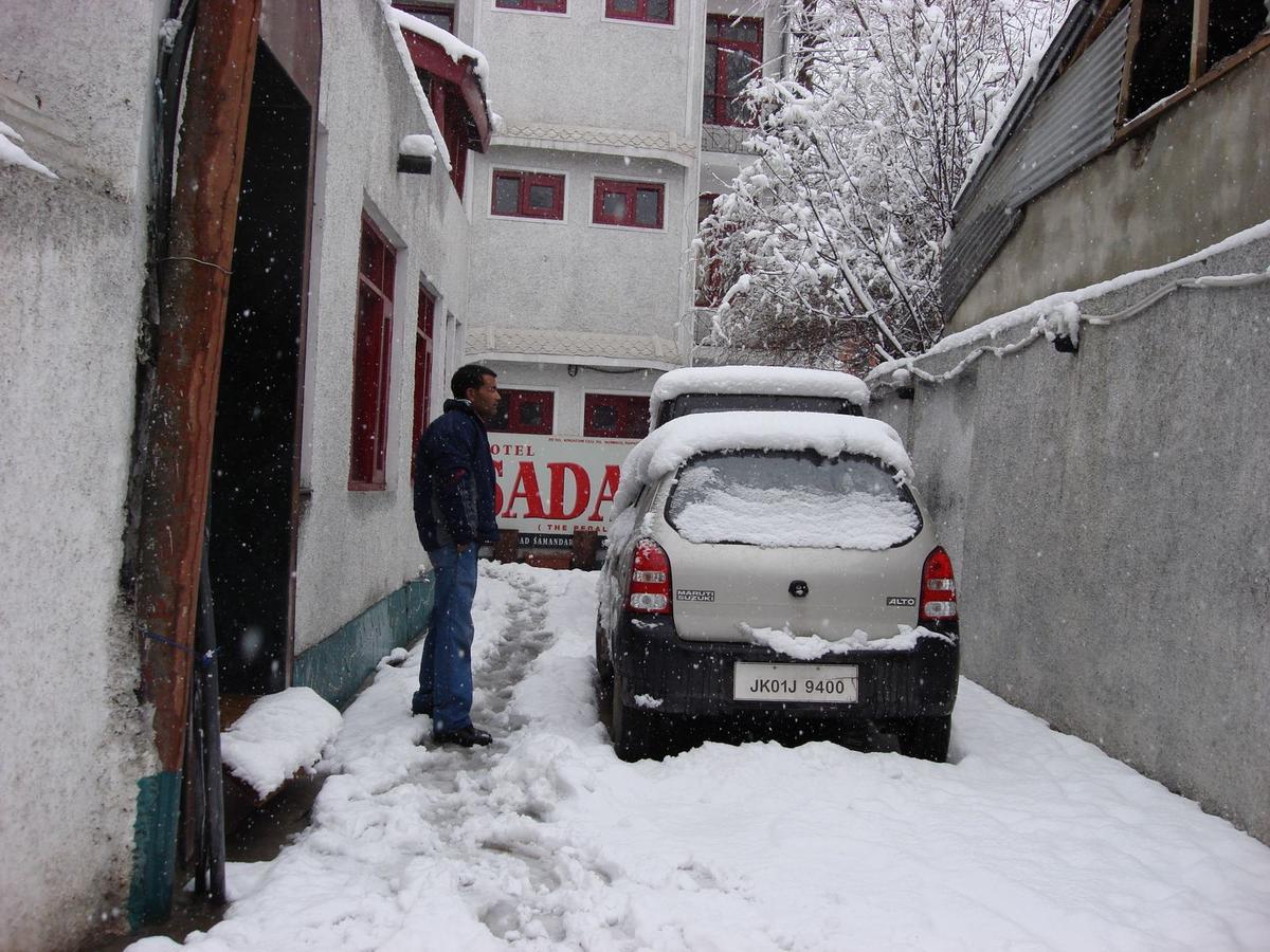 Hotel Sadaf Srinagar  Luaran gambar