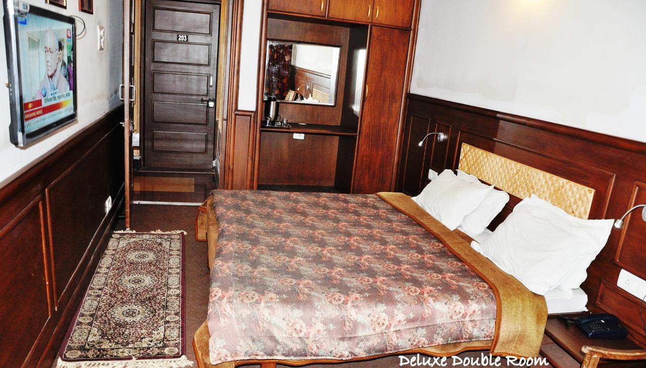 Hotel Sadaf Srinagar  Luaran gambar